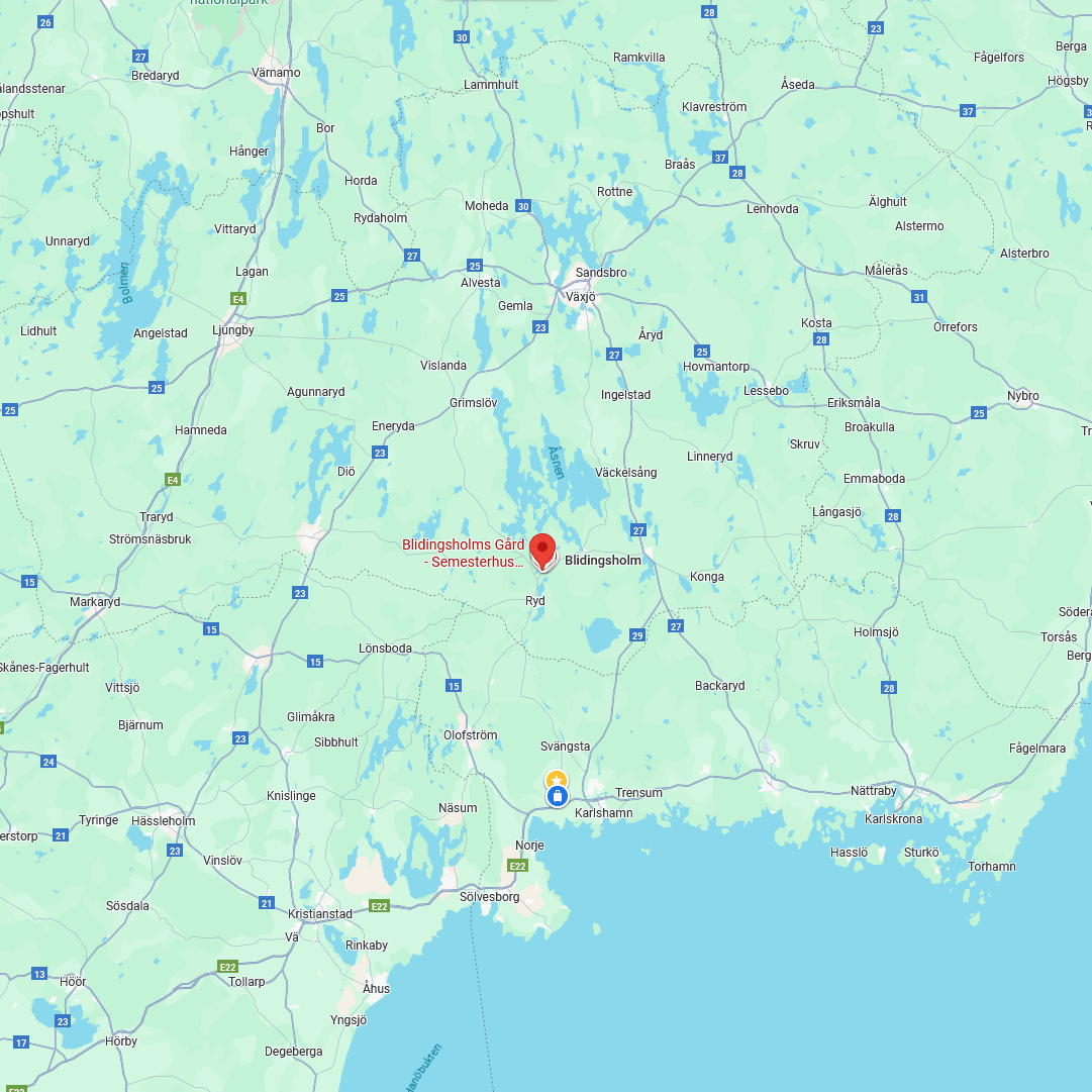 Karta som visar Blidingsholms Gård mitt i regionen med korta avstånd till Karlshamn, Ronneby, Växjö, Tingsryd, Blekinge och övriga Småland.
